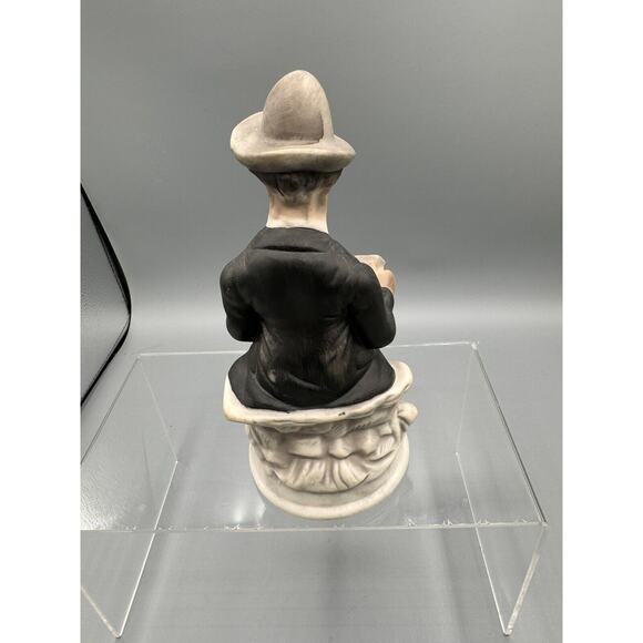 VTGw Napcoware, Old Man Reading on Bench with Pipe Figurine, MCM, Father's Day - Picture 2 of 2